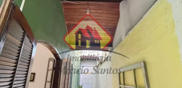 Sobrado com 3 Quartos à venda, 200m² no Vila Areao, Taubaté