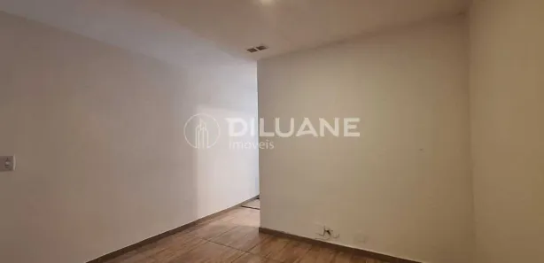Sala Comercial para venda ou aluguel, 46m² no Copacabana, Rio de Janeiro