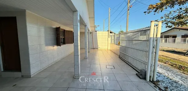 Casa com 3 Quartos à venda, 330m² no Solimar, Matinhos