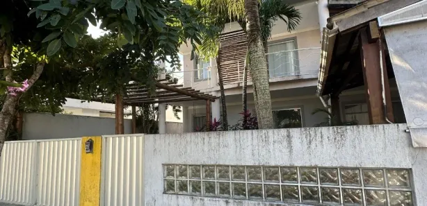Casa de Condomínio com 5 Quartos para alugar, 300m² no Catu de Abrantes (Abrantes), Camaçari