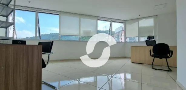 Sala Comercial à venda, 28m² no Santa Rosa, Niterói
