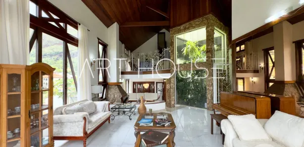 Casa com 6 Quartos para venda ou aluguel, 700m² no Mangabeiras, Belo Horizonte