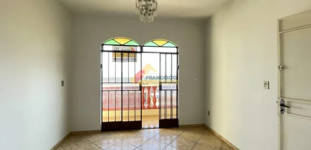 Apartamento com 4 Quartos para alugar, 140m² no Niterói, Divinópolis