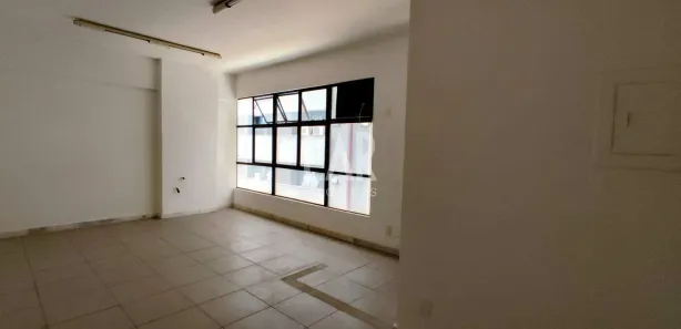 Sala Comercial para alugar, 26m² no Santa Efigênia, Belo Horizonte
