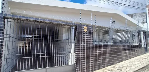 Casa com 3 Quartos para alugar, 170m² no Capim Macio, Natal