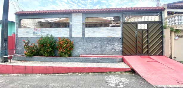 Casa com 3 Quartos à venda, 300m² no Aleixo, Manaus