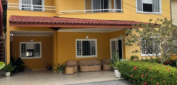 Casa de Condomínio com 3 Quartos à venda, 395m² no Adrianópolis, Manaus