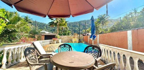 Casa com 4 Quartos à venda, 200m² no Guaiúba, Guarujá
