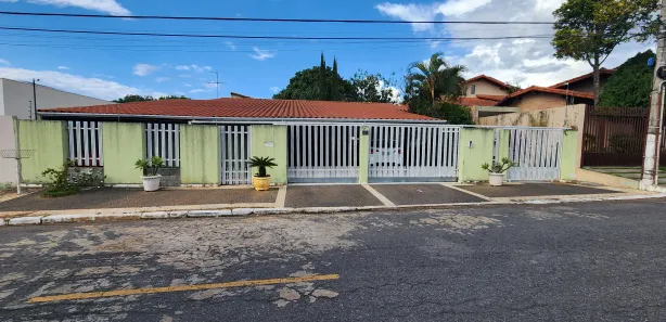 Casa com 5 Quartos à venda, 400m² no Setor de Habitações Individuais Sul, Brasília