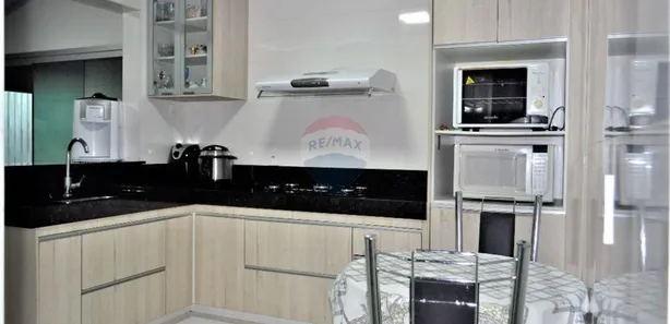 Casa com 3 Quartos à venda, 300m² no Região dos Lagos, Brasília