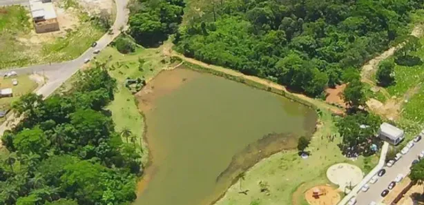 Casa de Condomínio com 2 Quartos à venda, 300m² no Setor Central, Brasília