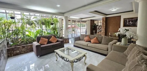 Sobrado com 5 Quartos à venda, 542m² no Aleixo, Manaus