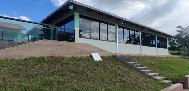 Fazenda/Sítio com 4 Quartos à venda, 350m² no , Goianápolis
