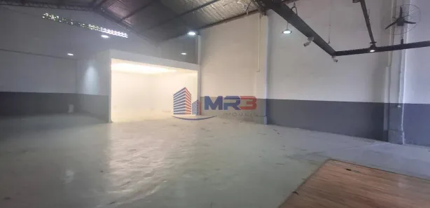 Ponto Comercial para alugar, 700m² no Tanque, Rio de Janeiro