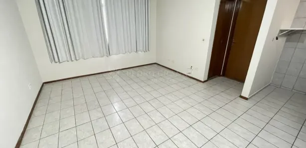 Kitnet com 1 Quarto para alugar, 39m² no Zona 7, Maringá