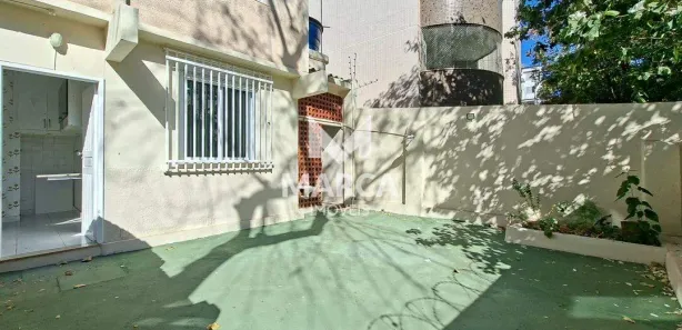 Casa com 2 Quartos para alugar, 120m² no Santo Antônio, Belo Horizonte