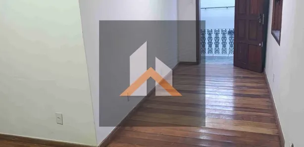 Casa com 3 Quartos para alugar, 200m² no Paraíso, Belo Horizonte