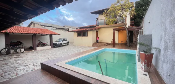 Sobrado com 3 Quartos à venda, 257m² no Parque Estrela Dalva II, Luziânia
