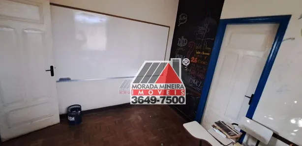 Casa com 9 Quartos para alugar, 360m² no São João Batista, Santa Luzia