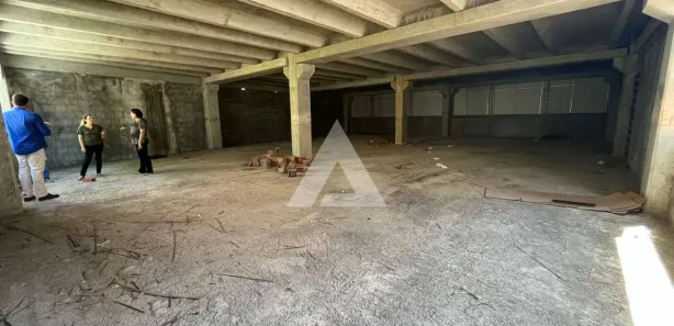 Ponto Comercial para alugar, 800m² no Ondina, Salvador