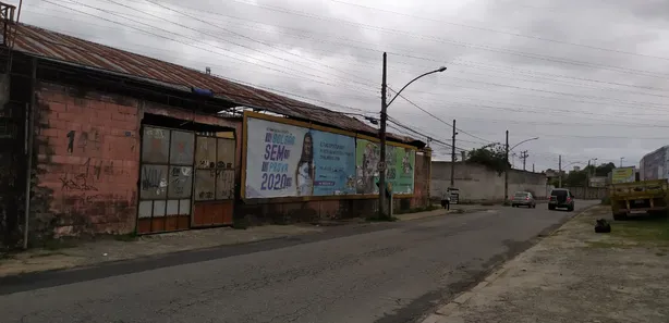 Galpão/Depósito/Armazém para venda ou aluguel, 900m² no Centro, Nova Iguaçu
