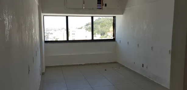 Sala Comercial para alugar, 29m² no Centro, Nova Iguaçu