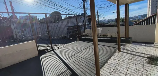 Casa com 2 Quartos para alugar, 80m² no Vila Martins, Carapicuíba