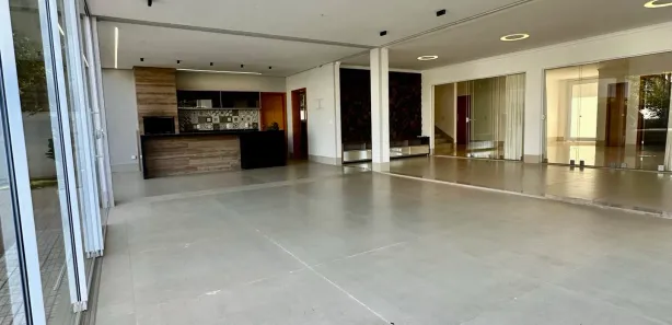 Sobrado com 5 Quartos para alugar, 416m² no Jardins Paris, Goiânia