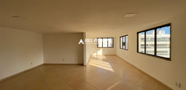 Ponto Comercial para alugar, 52m² no Recreio dos Bandeirantes, Rio de Janeiro