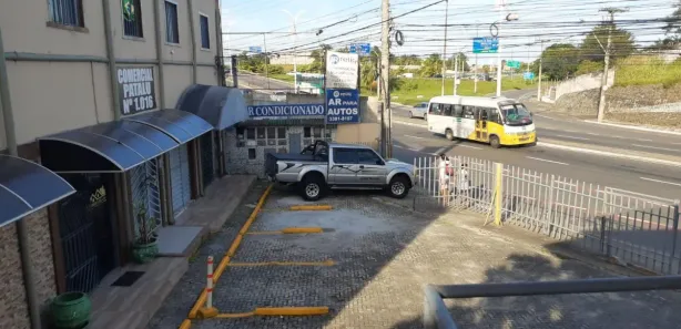 Galpão/Depósito/Armazém com 3 Quartos para alugar, 130m² no Itapuã, Salvador