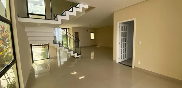 Casa de Condomínio com 3 Quartos à venda, 250m² no Tarumã, Manaus
