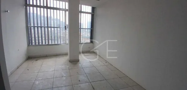 Sala Comercial para alugar, 170m² no Centro, Santos