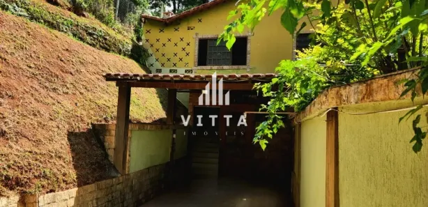 Casa com 3 Quartos para alugar, 300m² no Carangola, Petrópolis