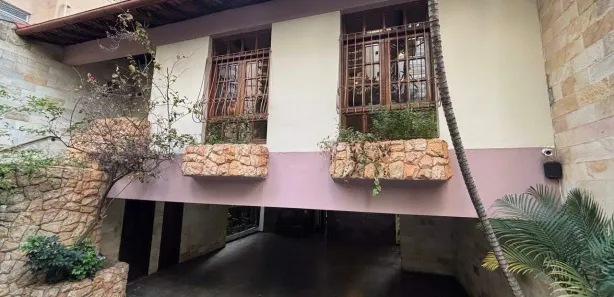 Casa com 7 Quartos para alugar, 360m² no Funcionários, Belo Horizonte
