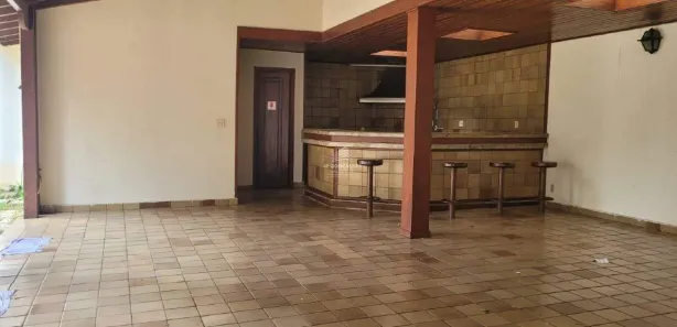 Ponto Comercial com 8 Quartos para alugar, 399m² no Santa Tereza, Belo Horizonte