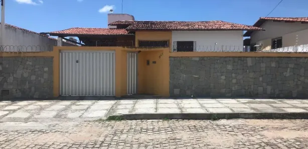 Casa com 3 Quartos para alugar, 226m² no Nossa Senhora de Nazaré, Natal