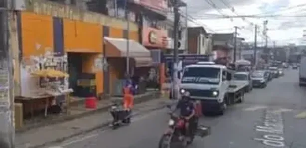 Ponto Comercial para alugar, 700m² no Águas Claras, Salvador