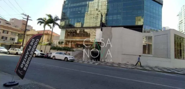 Sala Comercial para alugar, 330m² no Embaré, Santos