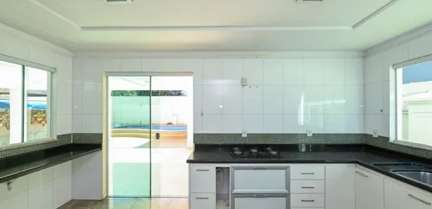 Casa de Condomínio com 4 Quartos para alugar, 370m² no Residencial Granville, Goiânia
