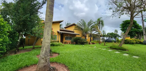 Fazenda/Sítio com 5 Quartos à venda, 1800m² no Riviera de Santa Cristina I, Arandu