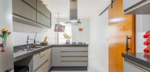 Casa com 2 Quartos à venda, 126m² no Centro Alto, Ribeirão Pires