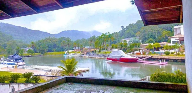 Casa de Condomínio com 5 Quartos à venda, 650m² no Balneario Praia do Perequê, Guarujá
