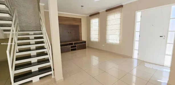 Casa de Condomínio com 3 Quartos para alugar, 187m² no Parque Residencial Itapeti, Mogi das Cruzes