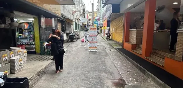 Sala Comercial com 1 Quarto para alugar, 35m² no Centro, Nova Iguaçu