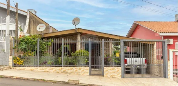 Casa com 3 Quartos à venda, 180m² no Vila Monte Carlo, Cachoeirinha
