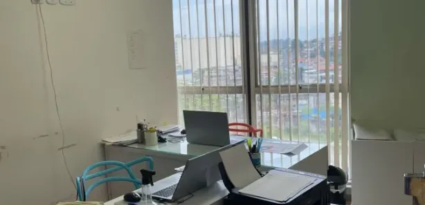 Sala Comercial à venda, 30m² no Centro, São Gonçalo