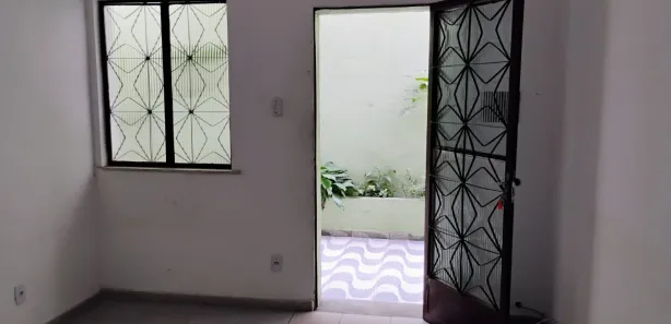 Casa com 2 Quartos para alugar, 80m² no Centro, Nova Iguaçu