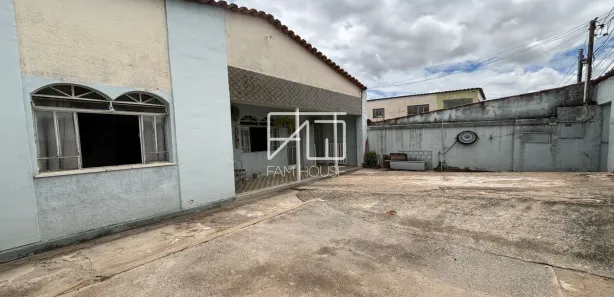 Casa com 5 Quartos à venda, 160m² no Dom Bosco, Belo Horizonte