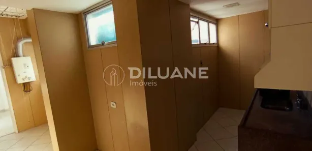 Apartamento com 2 Quartos à venda, 77m² no Leme, Rio de Janeiro