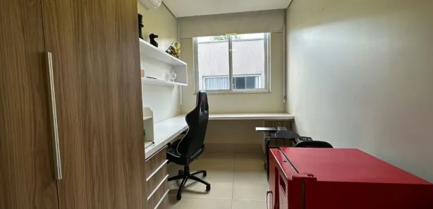 Sobrado com 4 Quartos para alugar, 340m² no Jardins Valência, Goiânia